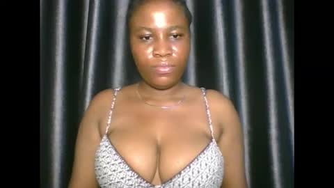 Snapshot of wetfatpussy_ chatting on 10.14.25 wetfatpussy_ online show from 10.14.25