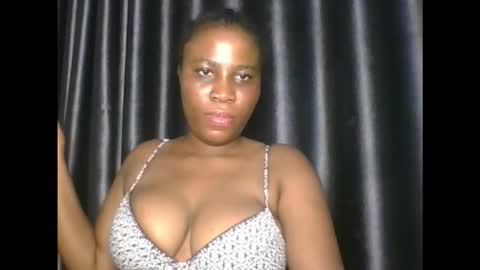 Snapshot of wetfatpussy_ chatting on 10.18.25 wetfatpussy_ online show from 10.18.25