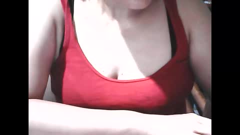 Snapshot of wethornypussy4u chatting on 10.04.25 wethornypussy4u online show from 10.04.25