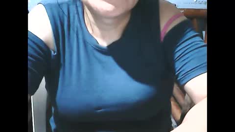 Snapshot of wethornypussy4u chatting on 11.13.25 wethornypussy4u online show from 11.13.25