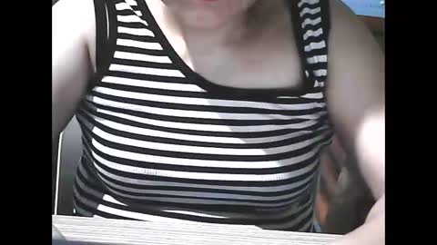 Snapshot of wethornypussy4u chatting on 11.19.25 wethornypussy4u online show from 11.19.25