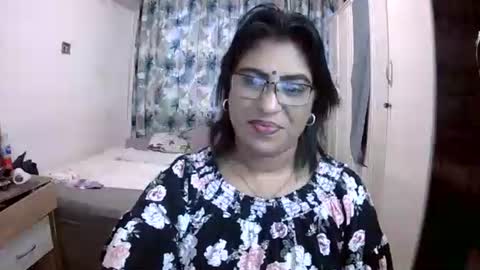 Snapshot of wetindian1971 chatting on 04.16.26 kavita online show from 04.16.26