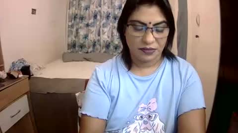 Snapshot of wetindian1971 chatting on 04.20.26 kavita online show from 04.20.26