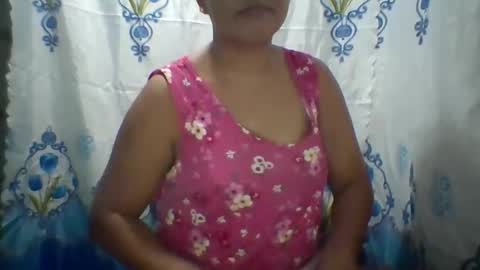 Snapshot of wetpussie4_you chatting on 09.17.25 wetpussie4_you online show from 09.17.25