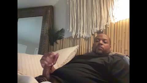 Snapshot of wettdreammcumtru chatting on 10.18.25 Magic johnson 313 online show from 10.18.25