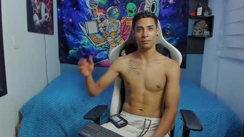 Snapshot of wexx_ chatting on 01.29.25 wex online show from 01.29.25