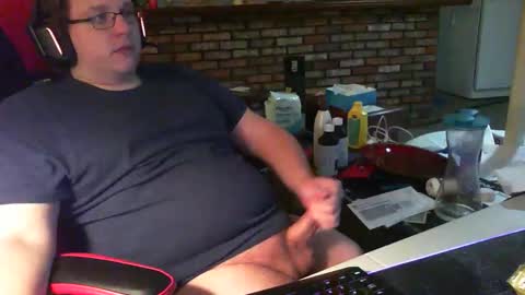 Snapshot of whateverdude555 chatting on 12.02.25 whateverdude555 online show from 12.02.25