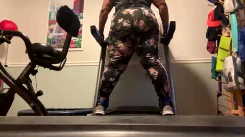 whateverlolawantslolagets online show from 11.17.25