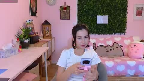 Victoria Maria online show from 02.12.26