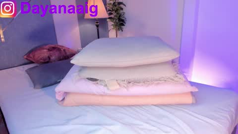 Snapshot of whiite_snow_ chatting on 02.11.26 Sara online show from 02.11.26