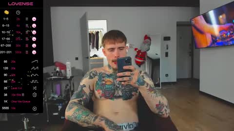 Snapshot of white_king999 chatting on 12.12.24 Max online show from 12.12.24