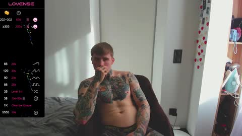 Snapshot of white_king999 chatting on 02.18.25 Max online show from 02.18.25