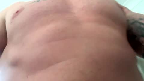 Snapshot of whitehung87 chatting on 06.18.26 whitehung87 online show from 06.18.26