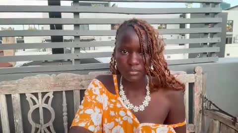 Snapshot of whitenightandqueen chatting on 01.12.26 whitenightandqueen online show from 01.12.26