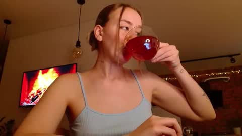 Snapshot of whiteprincessluna chatting on 10.06.25 You wont find me here on Saturdays and Sundays online show from 10.06.25