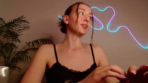 Snapshot of whiteprincessluna chatting on 04.19.26 You wont find me here on Saturdays and Sundays online show from 04.19.26