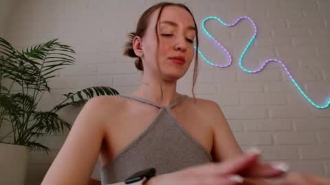 Snapshot of whiteprincessluna chatting on 04.28.26 You wont find me here on Saturdays and Sundays online show from 04.28.26
