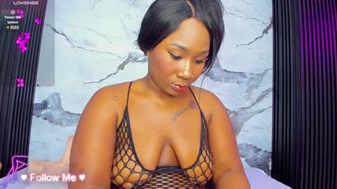 Snapshot of whitneywells chatting on 12.30.24 whitney online show from 12.30.24