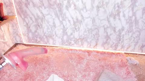 Snapshot of whitneyyfox chatting on 02.11.25 whitneyyfox online show from 02.11.25