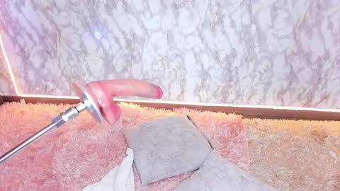 Snapshot of whitneyyfox chatting on 02.25.25 whitneyyfox online show from 02.25.25