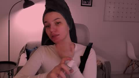 Snapshot of whoislulu chatting on 02.09.26 whoislulu online show from 02.09.26