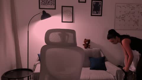 whoislulu online show from 04.22.26