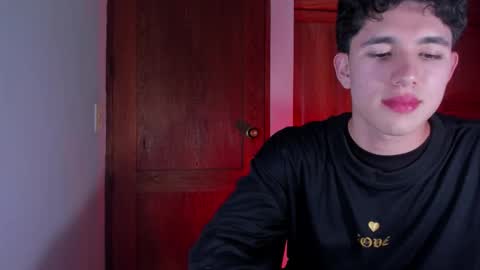 Snapshot of whos_he chatting on 01.19.26 whos_he online show from 01.19.26