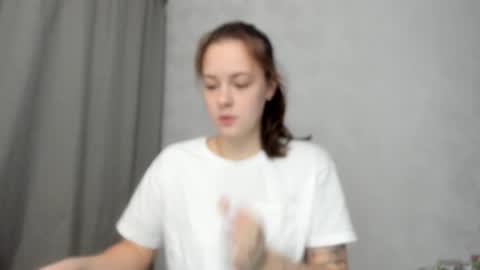 Snapshot of why_again_me chatting on 02.19.26 Veronica online show from 02.19.26