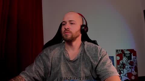 Snapshot of why_you_so_serious chatting on 12.04.24 VI online show from 12.04.24