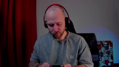 Snapshot of why_you_so_serious chatting on 12.25.24 VI online show from 12.25.24