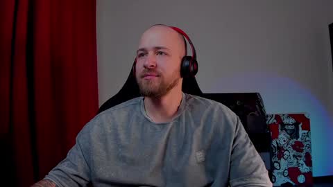 Snapshot of why_you_so_serious chatting on 12.25.24 VI online show from 12.25.24