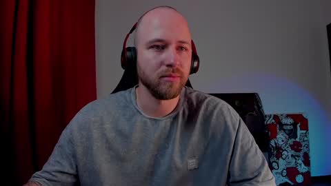 Snapshot of why_you_so_serious chatting on 12.25.24 VI online show from 12.25.24