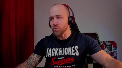 Snapshot of why_you_so_serious chatting on 01.10.25 VI online show from 01.10.25