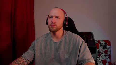 Snapshot of why_you_so_serious chatting on 01.16.25 VI online show from 01.16.25