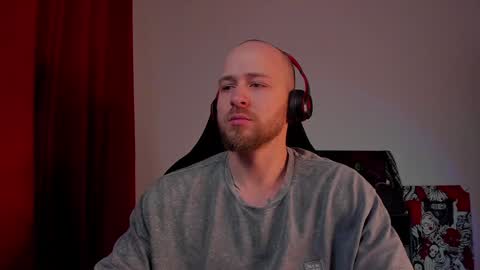 Snapshot of why_you_so_serious chatting on 01.20.25 VI online show from 01.20.25