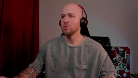 Snapshot of why_you_so_serious chatting on 01.29.25 VI online show from 01.29.25