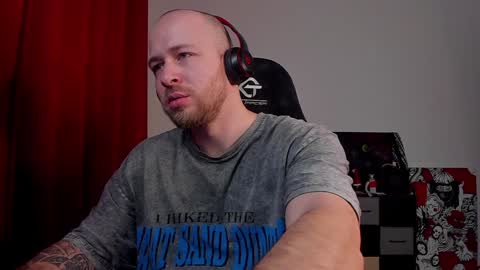 Snapshot of why_you_so_serious chatting on 02.01.25 VI online show from 02.01.25