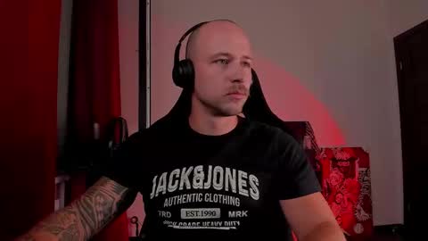 Snapshot of why_you_so_serious chatting on 09.15.25 VI online show from 09.15.25