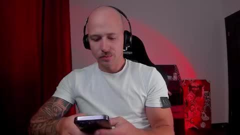 Snapshot of why_you_so_serious chatting on 09.21.25 VI online show from 09.21.25