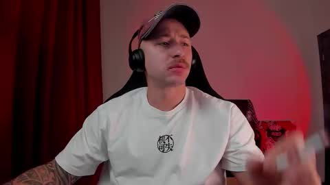 Snapshot of why_you_so_serious chatting on 10.13.25 VI online show from 10.13.25