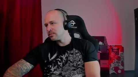 Snapshot of why_you_so_serious chatting on 10.27.25 VI online show from 10.27.25