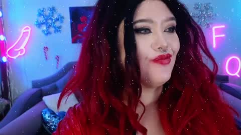 Snapshot of wickedxqueen chatting on 12.30.24 Laura online show from 12.30.24