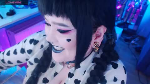 Snapshot of wickedxqueen chatting on 01.31.25 Laura online show from 01.31.25