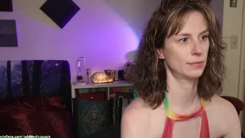Snapshot of widthofapeach chatting on 06.20.26 Gretchen Jimmy online show from 06.20.26