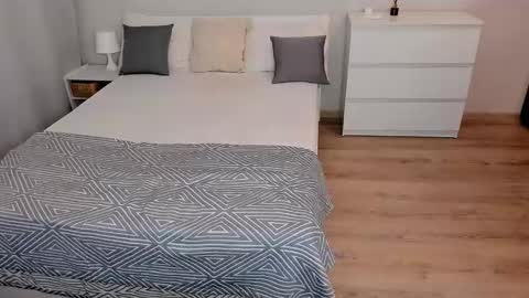 Snapshot of wifealone_x chatting on 03.02.25 Eva online show from 03.02.25