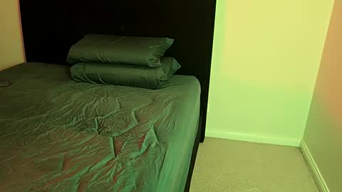 Wifeyandhubbyfuck online show from 03.21.26