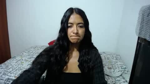 Snapshot of wifhot chatting on 06.25.26 Ilauren online show from 06.25.26