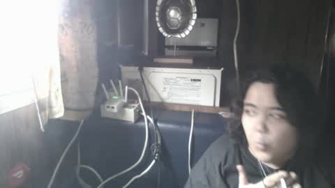 Snapshot of wigper chatting on 12.22.25 wigper online show from 12.22.25