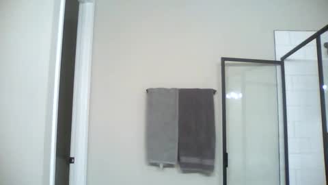 Snapshot of wil1565 chatting on 11.19.25 wil1565 online show from 11.19.25