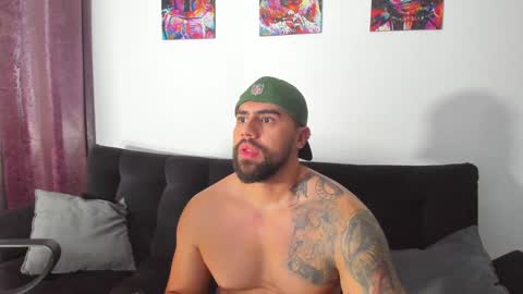 Devon and Chloe online show from 01.30.25